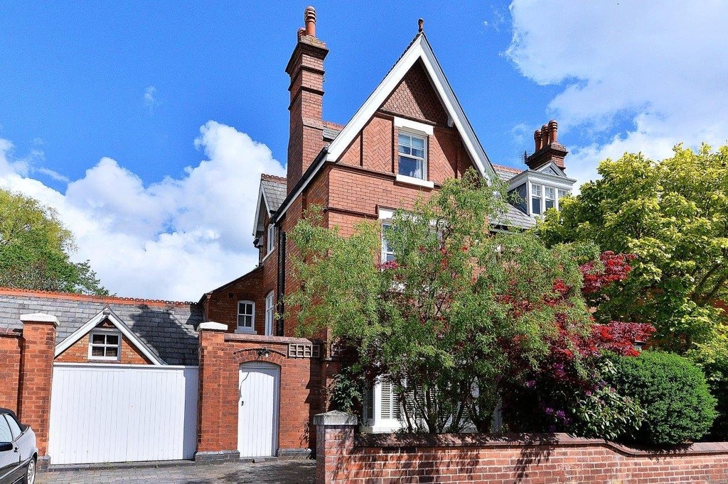 Properties and Houses for Sale in Edgbaston, Birmingham